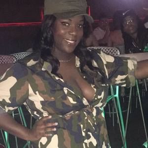 Meet your Posher, Carlisha